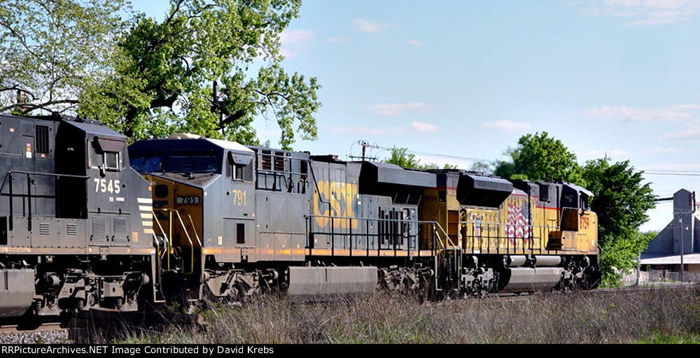 UP 8759, CSX 791, NS 7545 